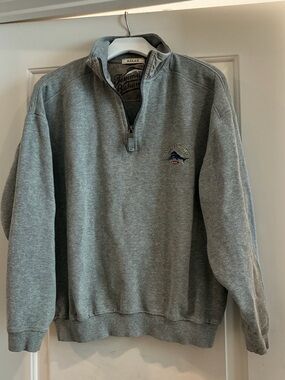 Tommy Bahama Men’s Gray Half-Zip Pullover Sweatshirt